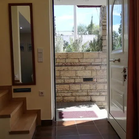 Agapi's Two Levels Apartment *